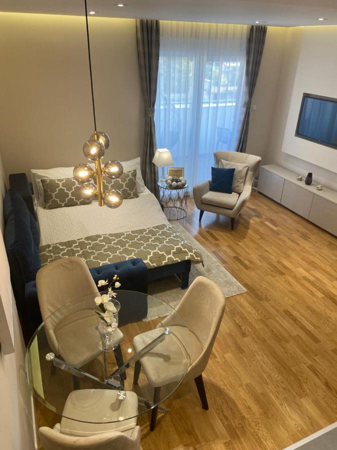Tiffany Lux Apartment Требинье Экстерьер фото