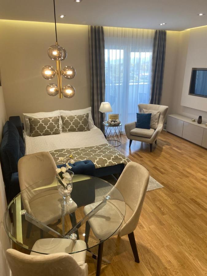 Tiffany Lux Apartment Требинье Экстерьер фото