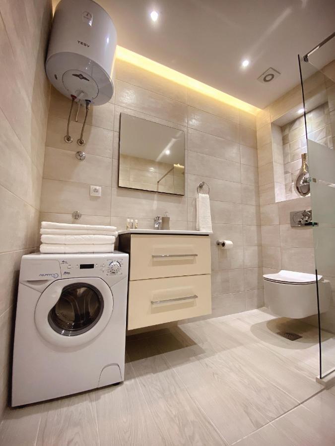 Tiffany Lux Apartment Требинье Экстерьер фото
