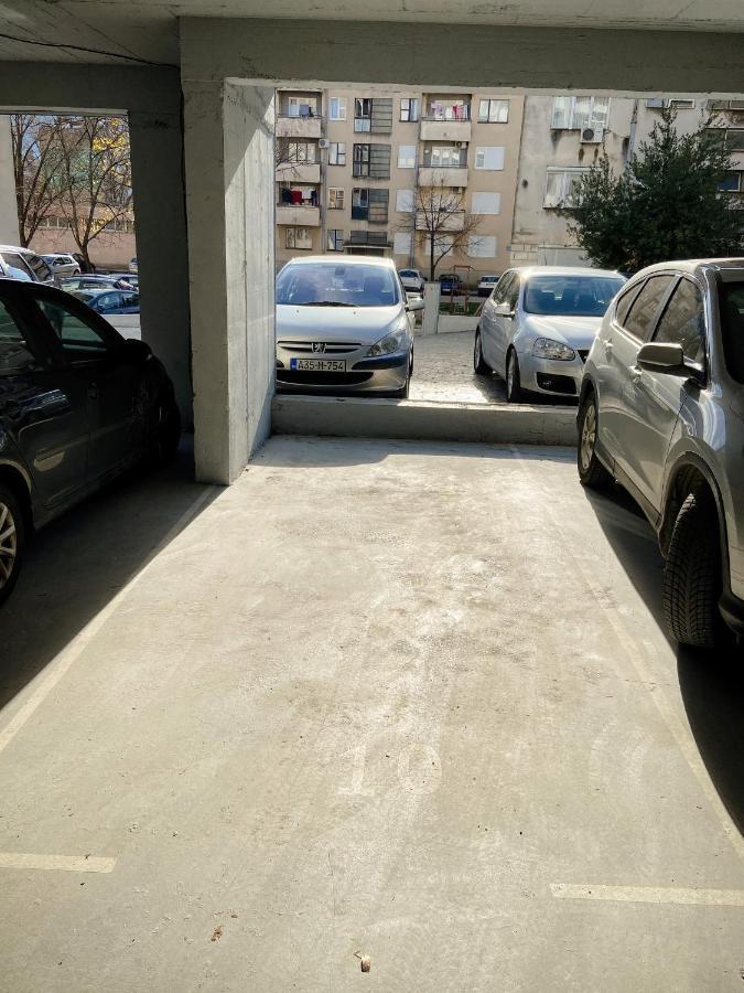 Tiffany Lux Apartment Требинье Экстерьер фото