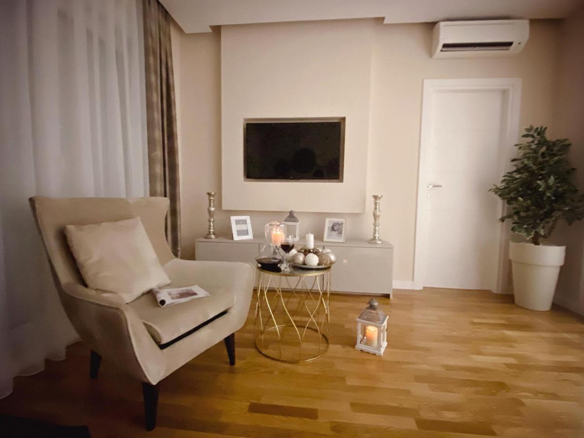 Tiffany Lux Apartment Требинье Экстерьер фото