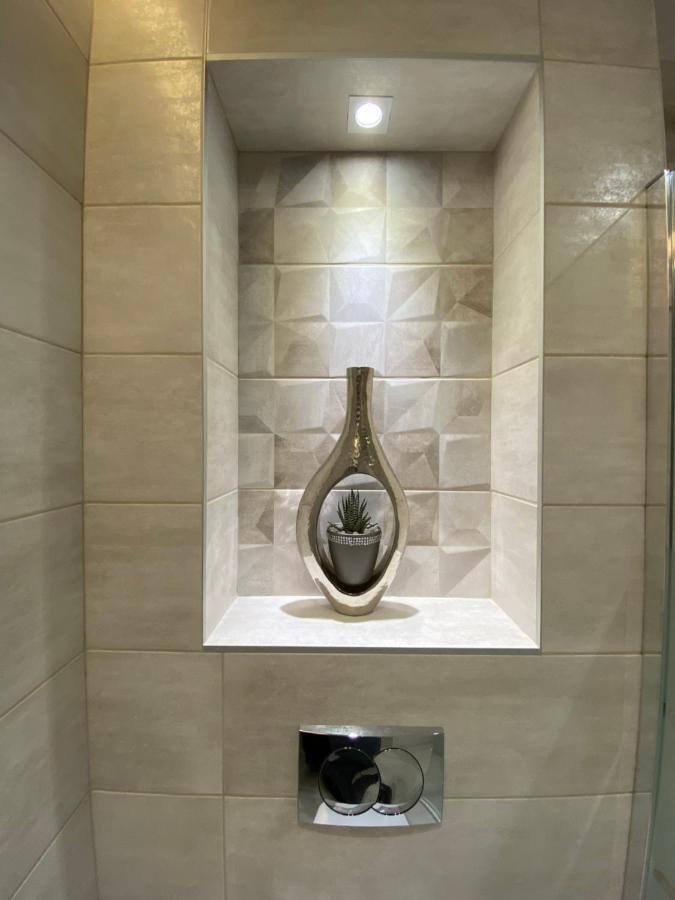 Tiffany Lux Apartment Требинье Экстерьер фото